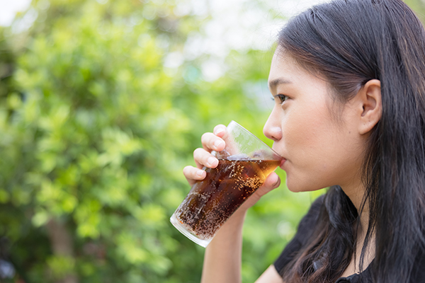 The Risks of Neotame and How You Can Curb Your Sweet Tooth